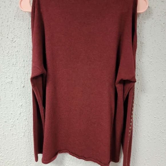 Westport 1962 - Women's Open Shoulder Sweater - Picture 6 of 10